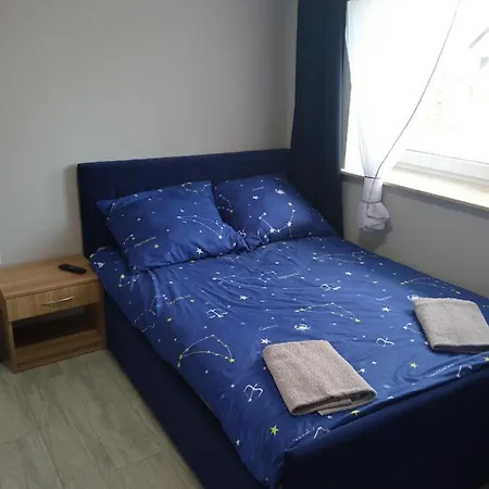 Szafir - Noclegigrodziskpl Bed & Breakfast 3*