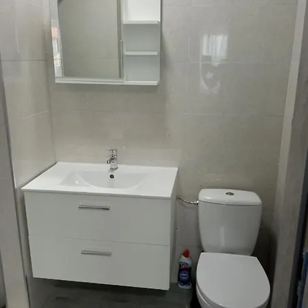 Szafir - Noclegigrodziskpl 住宿加早餐酒店 3*