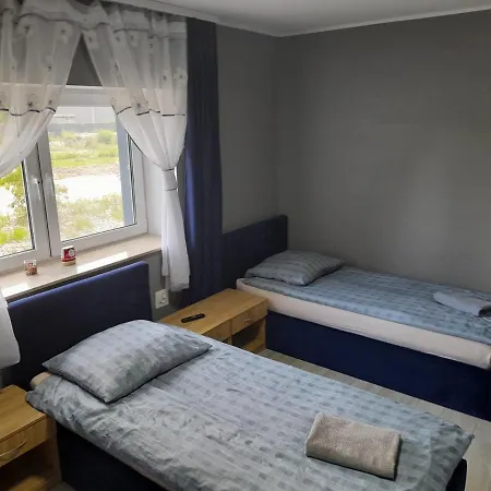 Bed & Breakfast Szafir - Noclegigrodziskpl 3*