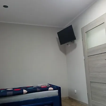 Szafir - Noclegigrodziskpl Bed & Breakfast