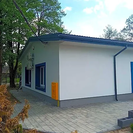 Szafir - Noclegigrodziskpl Bed & Breakfast