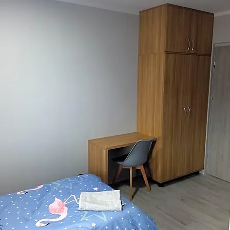 Szafir - Noclegigrodziskpl Bed & Breakfast 3*